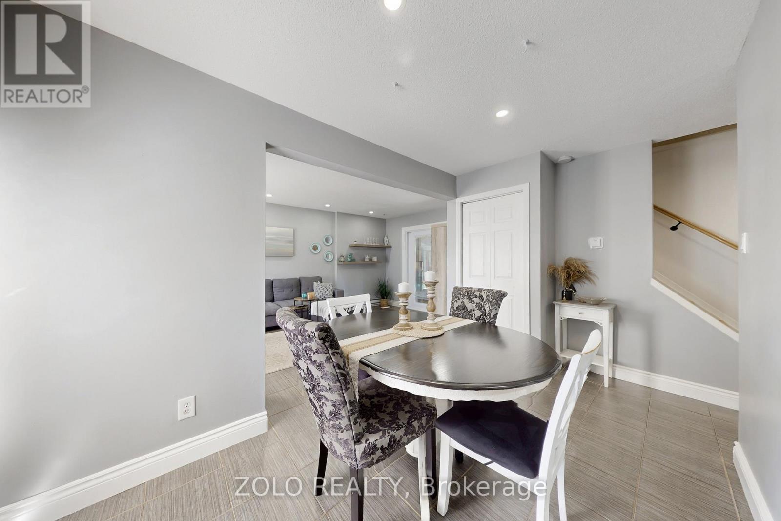 30 Greenbush Court, Brampton, Ontario  L6S 2K2 - Photo 11 - W12863788