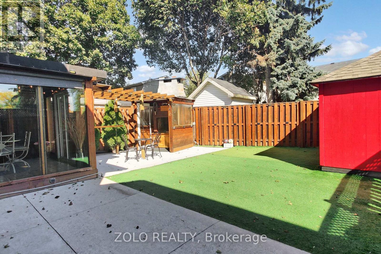 30 Greenbush Court, Brampton, Ontario  L6S 2K2 - Photo 33 - W12863788