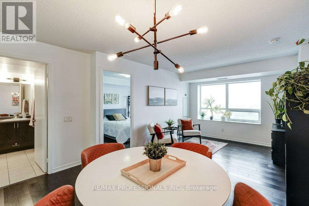 930 - 60 HEINTZMAN STREET, Toronto, Ontario