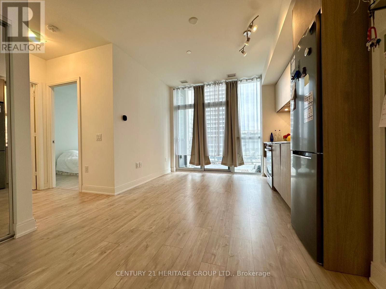 402 - 65 Annie Craig Drive, Toronto, Ontario  M8V 0G3 - Photo 6 - W12863832