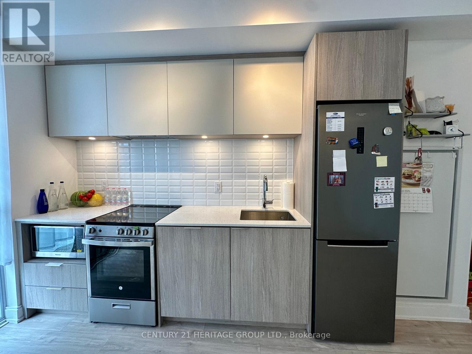 402 - 65 Annie Craig Drive, Toronto, Ontario  M8V 0G3 - Photo 7 - W12863832