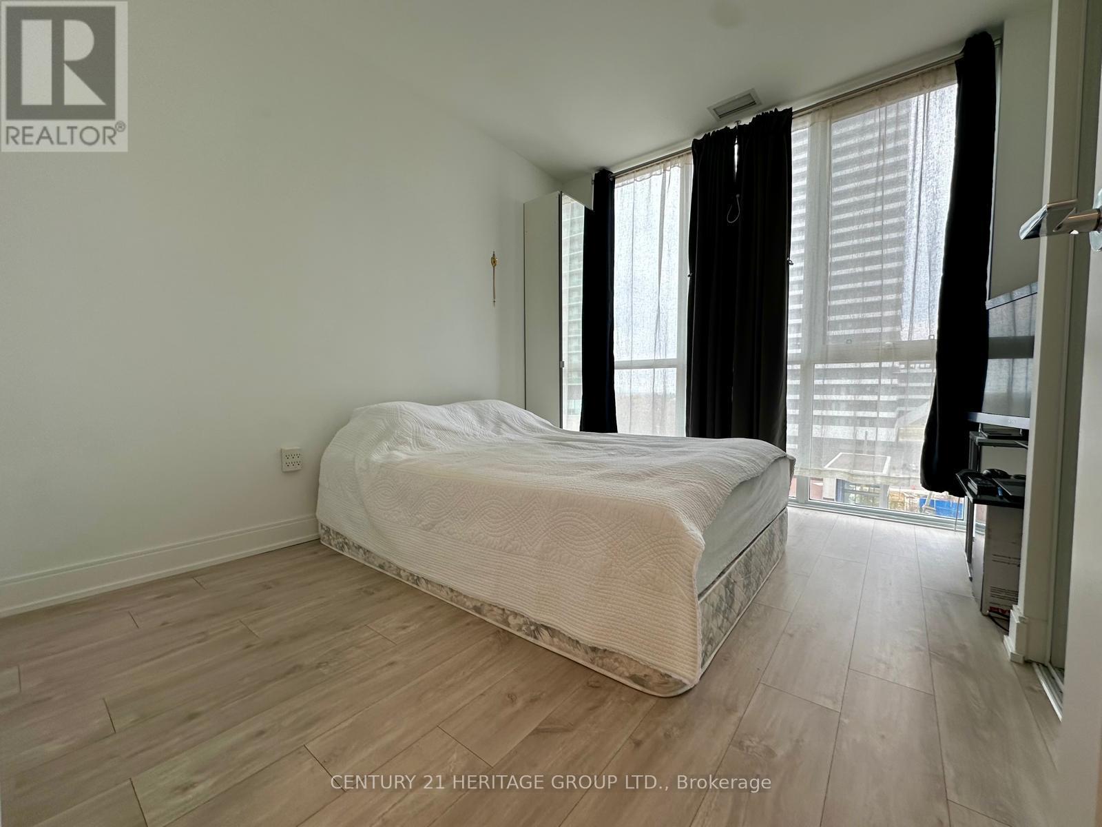 402 - 65 Annie Craig Drive, Toronto, Ontario  M8V 0G3 - Photo 9 - W12863832