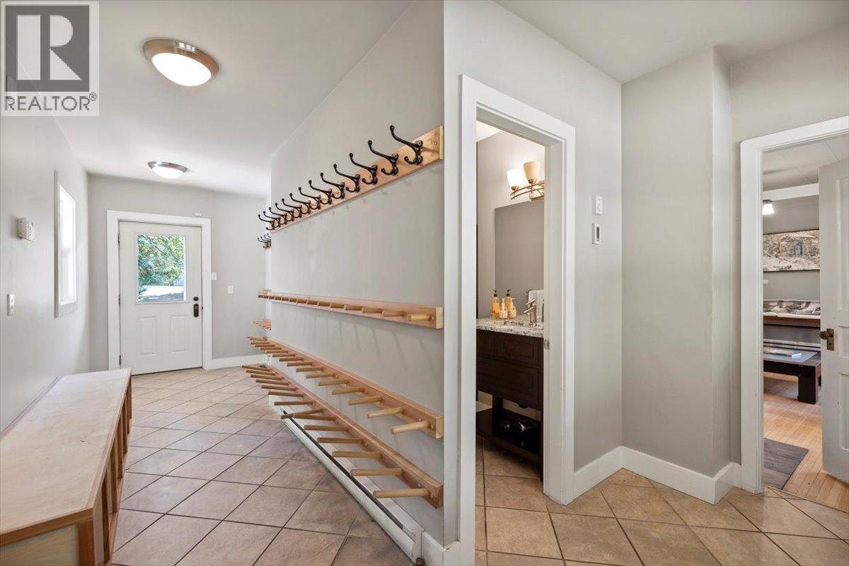 9 Park Crescent, Fernie, British Columbia  V0B 1M0 - Photo 54 - 10378721