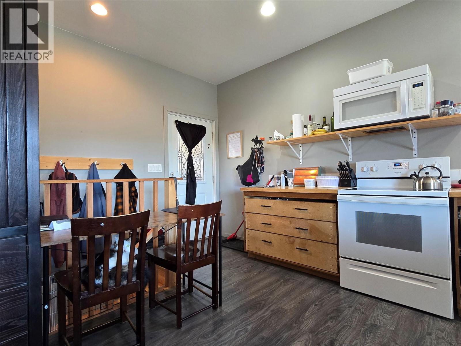 7145 Princeton Kamloops  5a Highway, Kamloops, British Columbia  V2H 0B6 - Photo 4 - 10378702