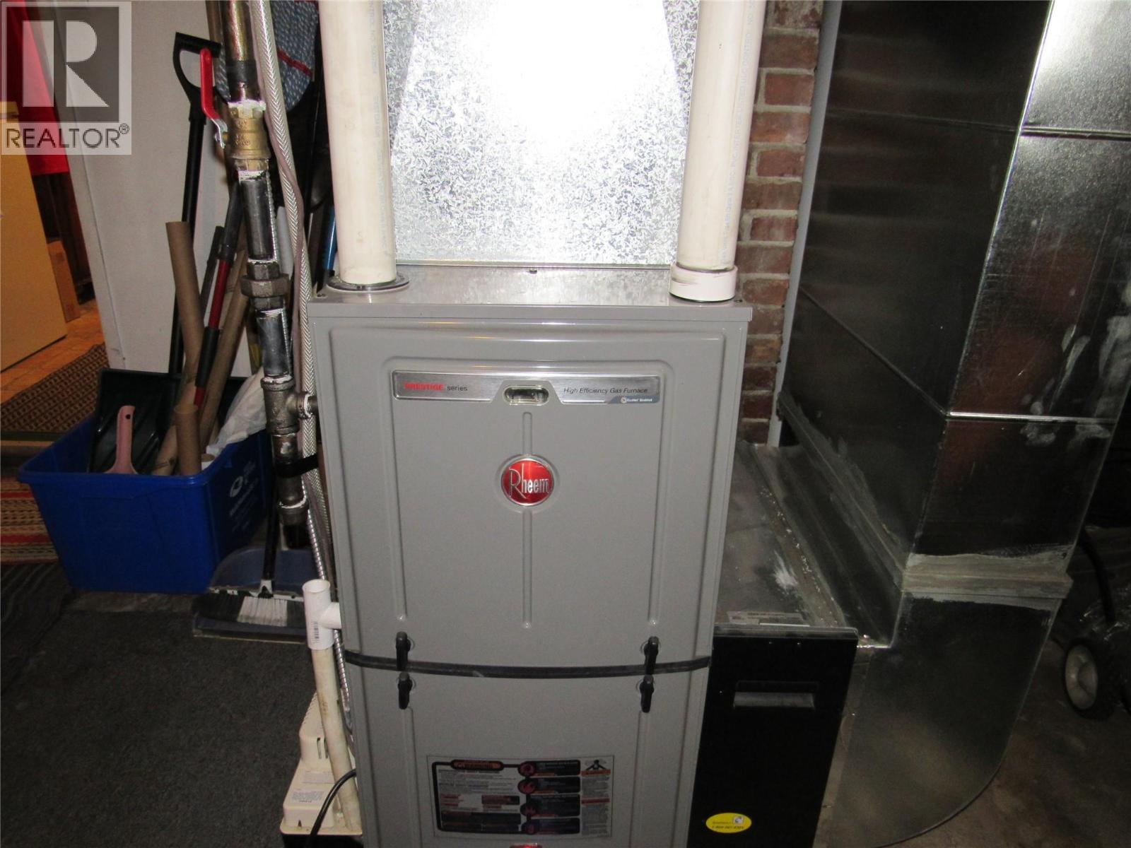 2000 Topping Street, Trail, British Columbia  V1R 4G5 - Photo 15 - 10376650