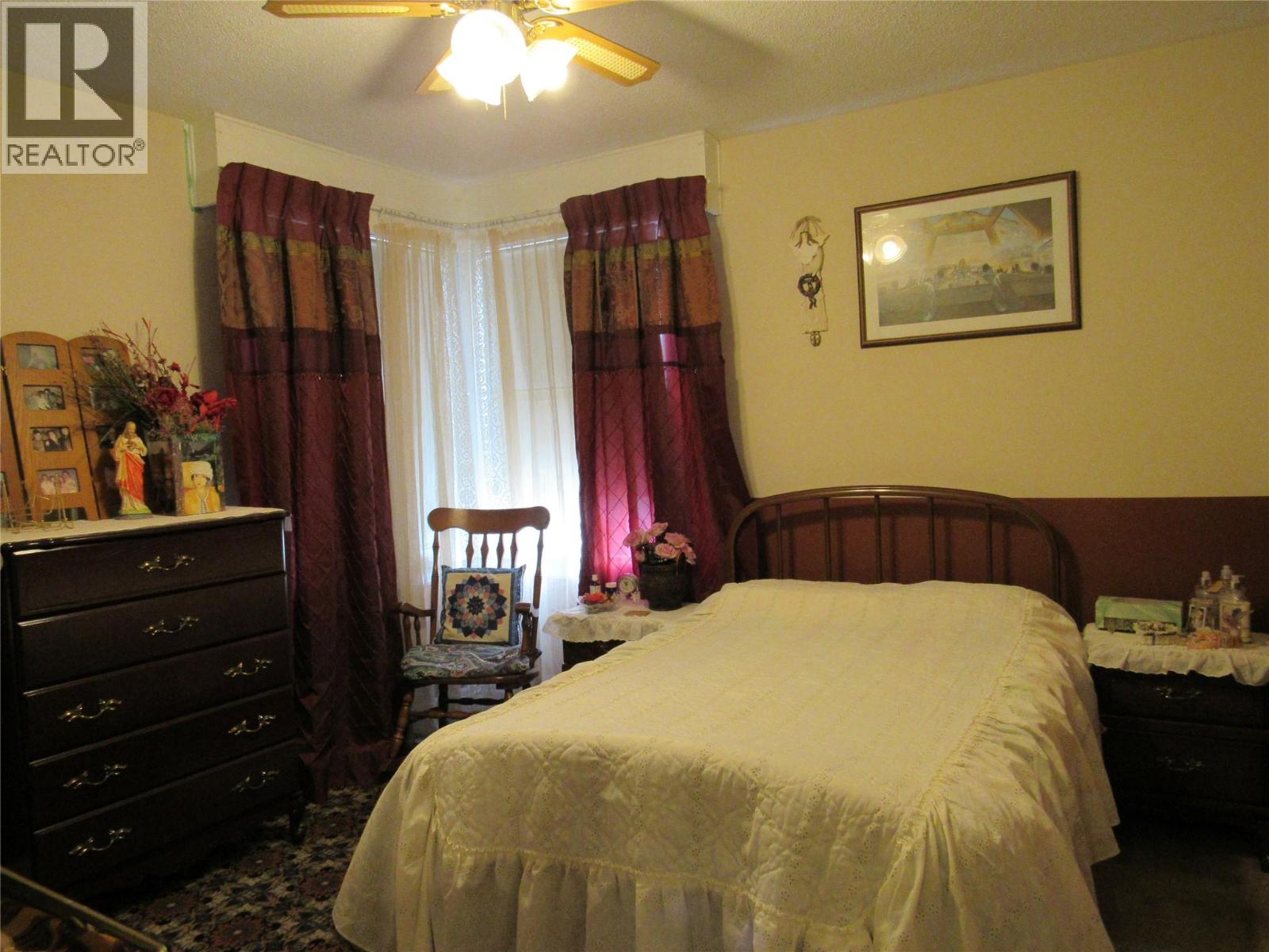 2000 Topping Street, Trail, British Columbia  V1R 4G5 - Photo 9 - 10376650