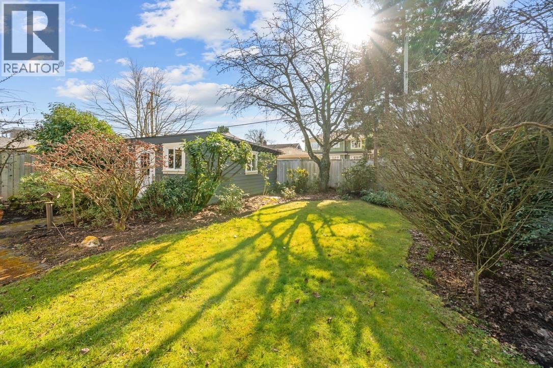 2038 W 46th Avenue, Vancouver, British Columbia  V6M 2K9 - Photo 28 - R3097703