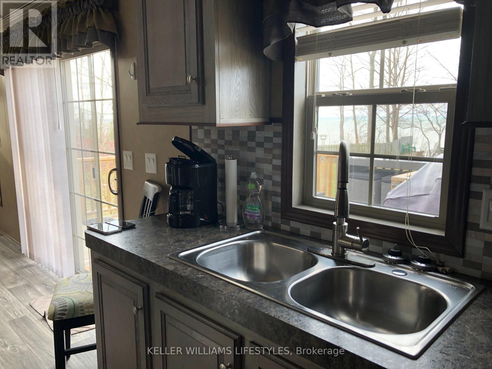 4 - 77719 Bluewater Highway, Bluewater, Ontario  N0M 1G0 - Photo 10 - X12863864