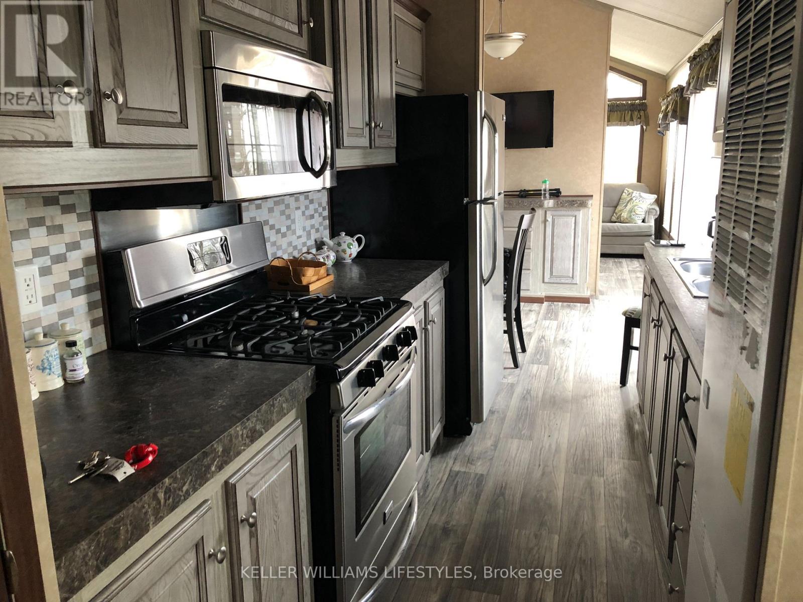 4 - 77719 Bluewater Highway, Bluewater, Ontario  N0M 1G0 - Photo 6 - X12863864