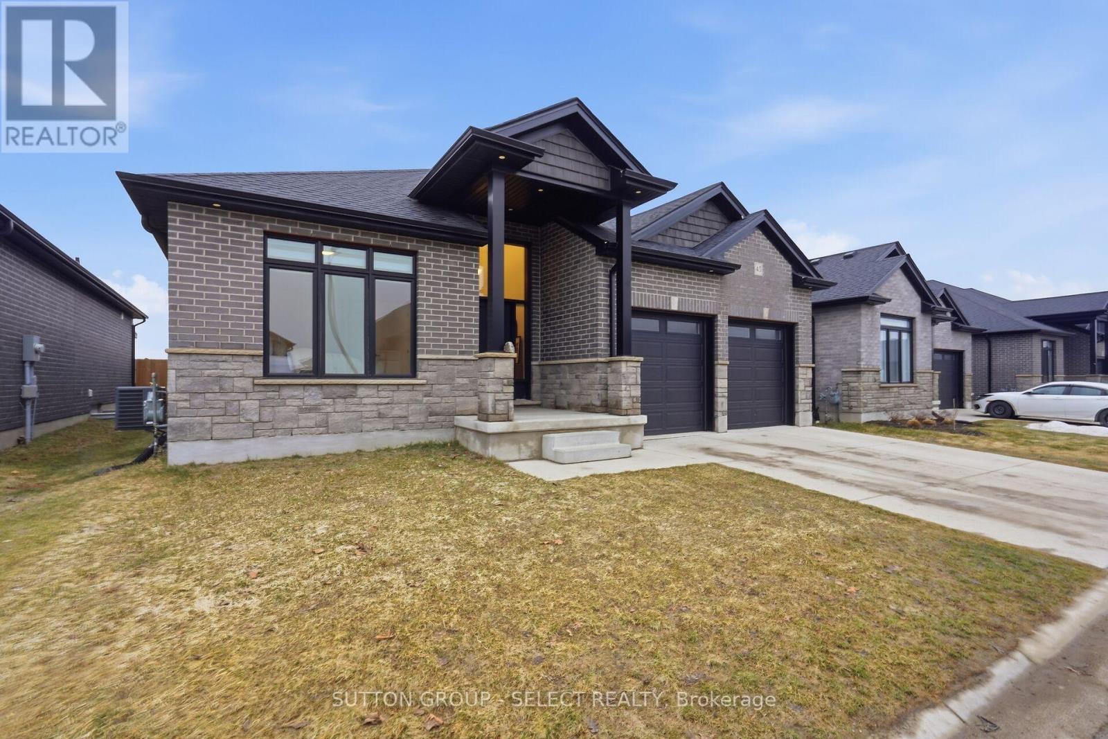 45 - 383 Daventry Way, Middlesex Centre, Ontario  N0L 1R0 - Photo 2 - X12863932