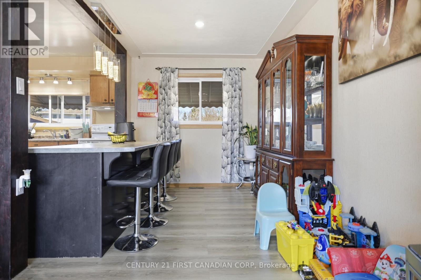 415 Regal Drive, London East, Ontario  N5Y 1J8 - Photo 12 - X12863940