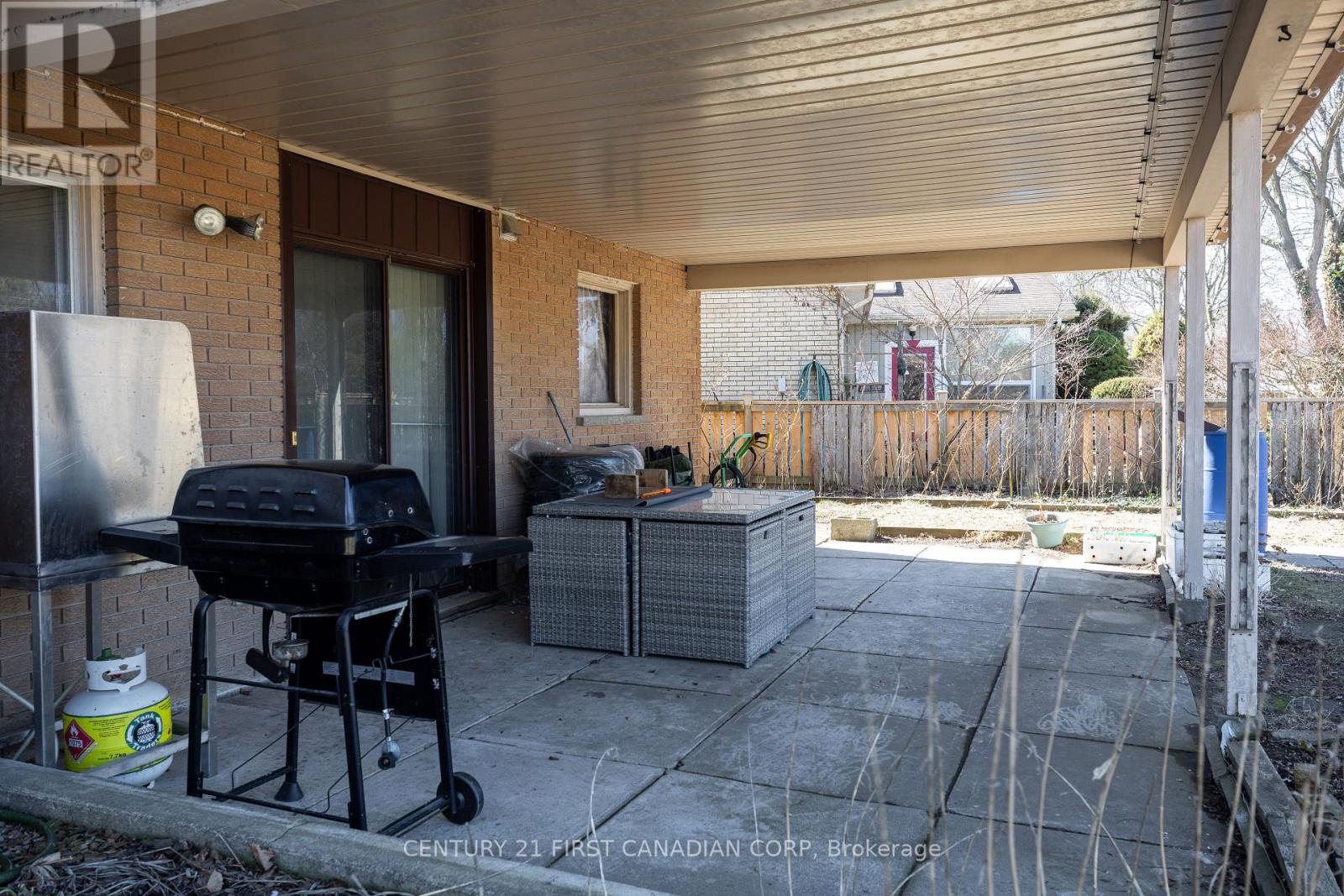 415 Regal Drive, London East, Ontario  N5Y 1J8 - Photo 7 - X12863940