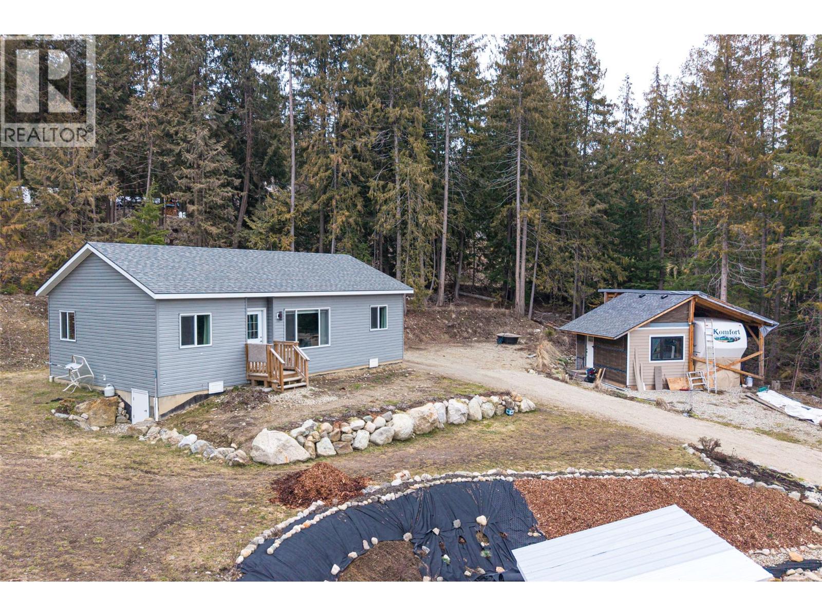 2655 Cowan Road, Sicamous, British Columbia