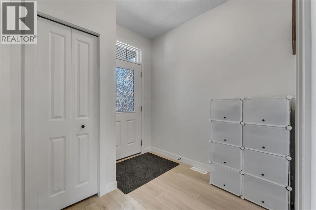 260 Cornerbrook Drive Ne, Calgary, Alberta  T3N 2J2 - Photo 4 - A2290051