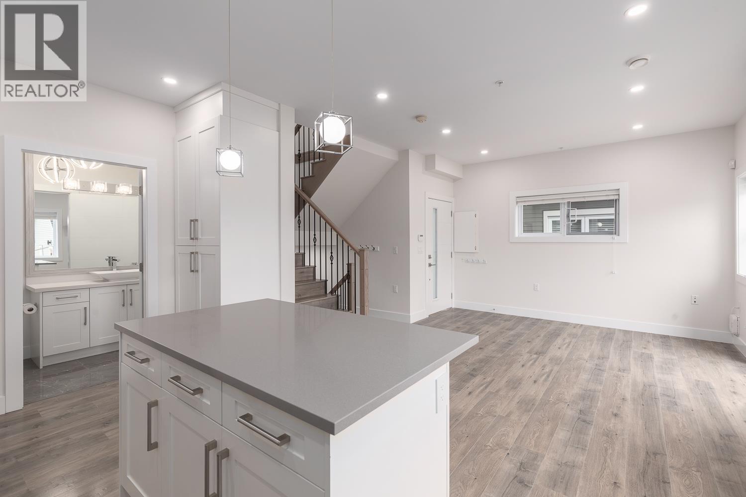 2255 E 35th Avenue, Vancouver, British Columbia  V5P 1C1 - Photo 12 - R3097680