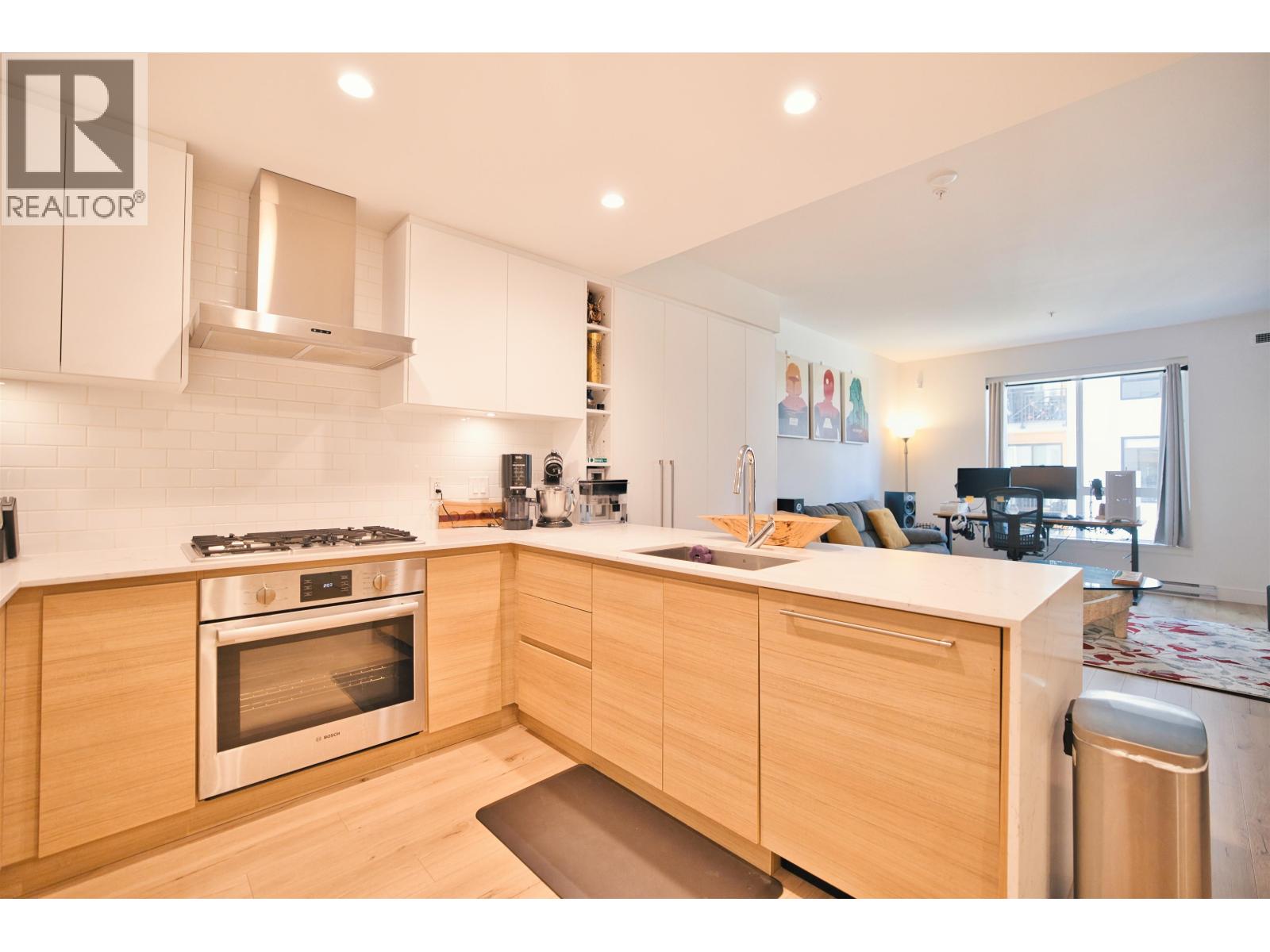 308 3131 Murray Street, Port Moody, British Columbia  V3H 0N9 - Photo 3 - R3095864