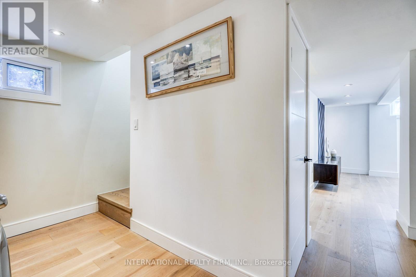 16 Paragon Road, Toronto (Kingsview Village-The Westway), Ontario  M9R 1J5 - Photo 14 - W12767896