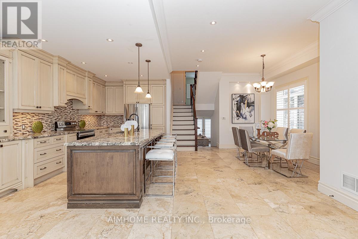 220 Weldrick Road W, Richmond Hill, Ontario  L4C 3V3 - Photo 16 - N12863896