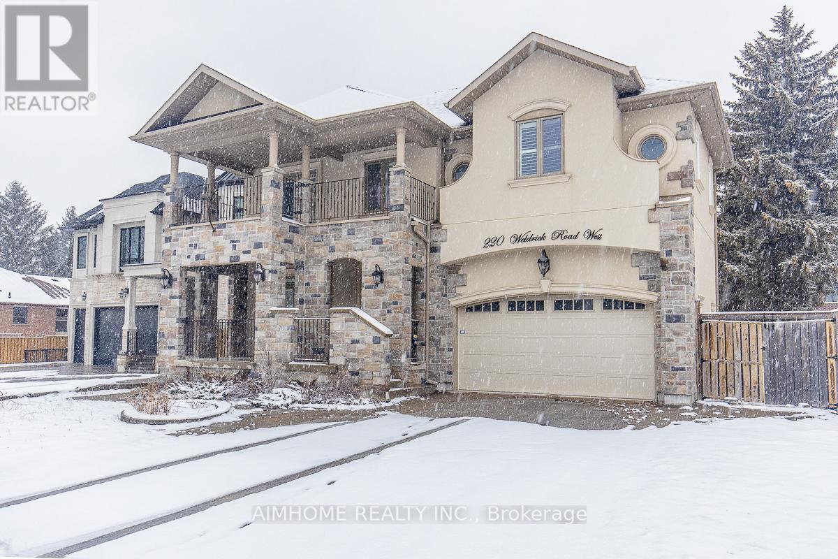 220 Weldrick Road W, Richmond Hill, Ontario  L4C 3V3 - Photo 3 - N12863896