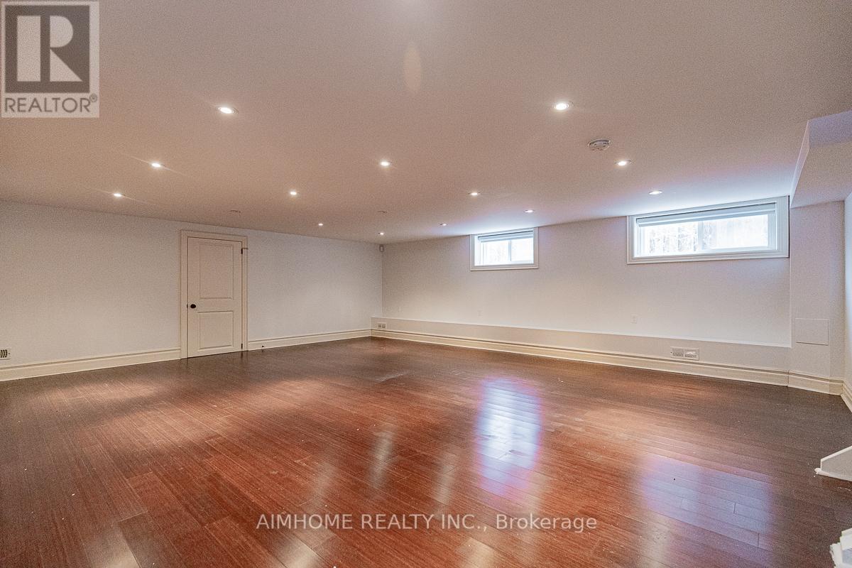 220 Weldrick Road W, Richmond Hill, Ontario  L4C 3V3 - Photo 36 - N12863896