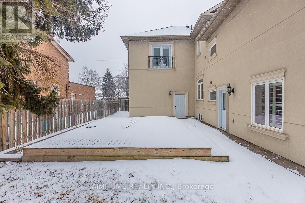220 Weldrick Road W, Richmond Hill, Ontario  L4C 3V3 - Photo 48 - N12863896