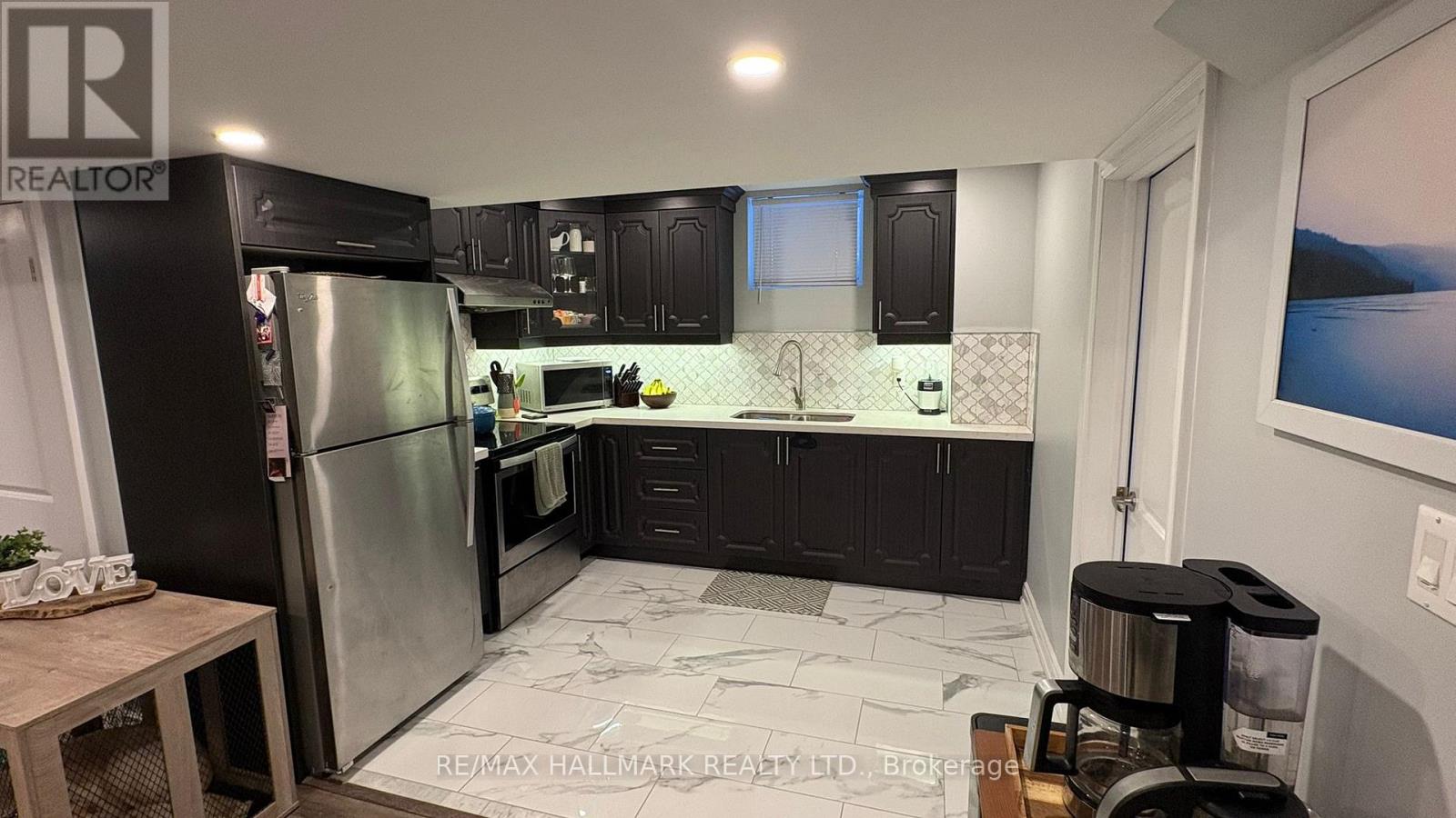 Lower - 21 Ladder Cres Crescent, East Gwillimbury (Sharon), Ontario  L0G 1V7 - Photo 13 - N12863924