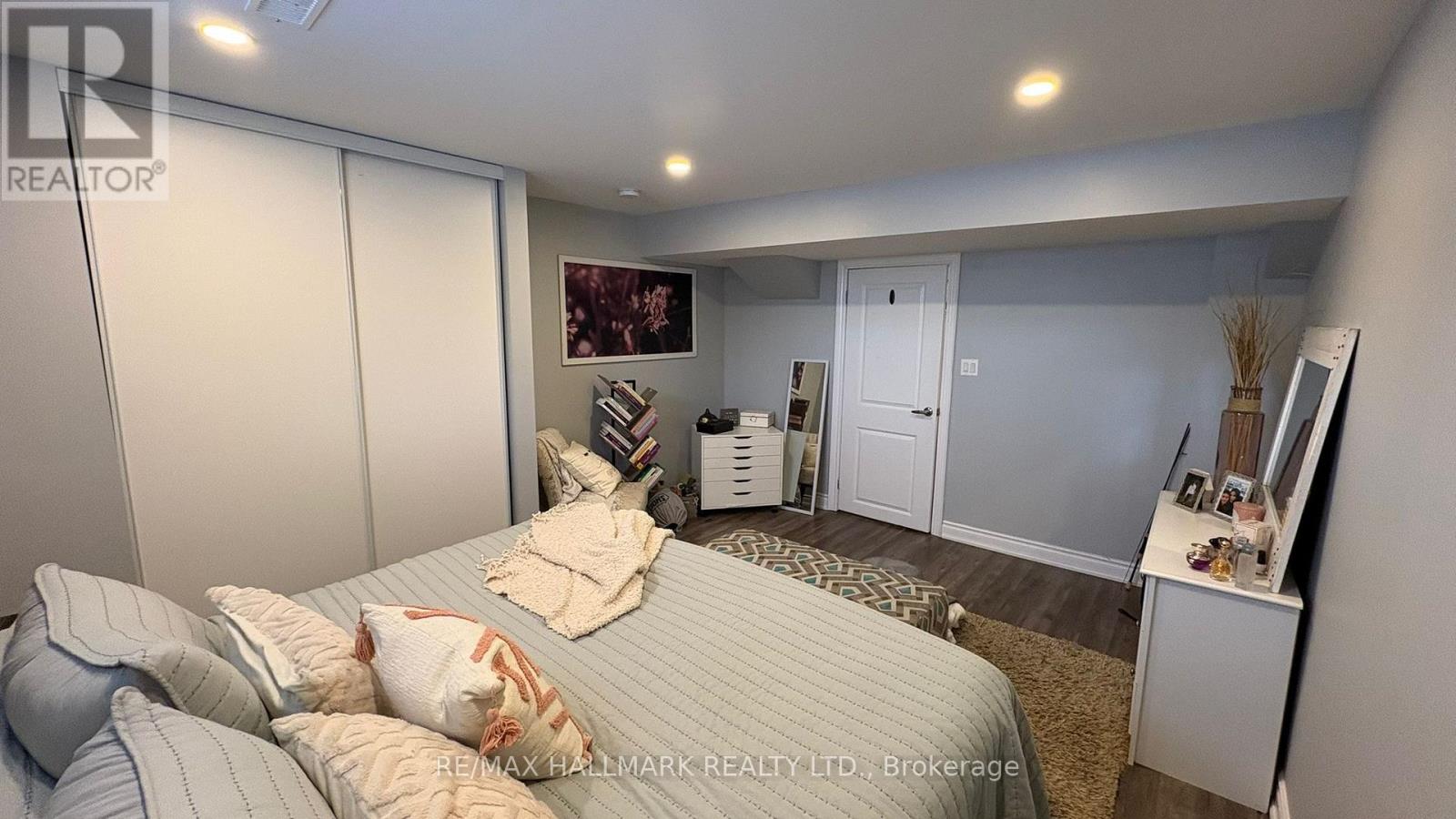 Lower - 21 Ladder Cres Crescent, East Gwillimbury (Sharon), Ontario  L0G 1V7 - Photo 15 - N12863924