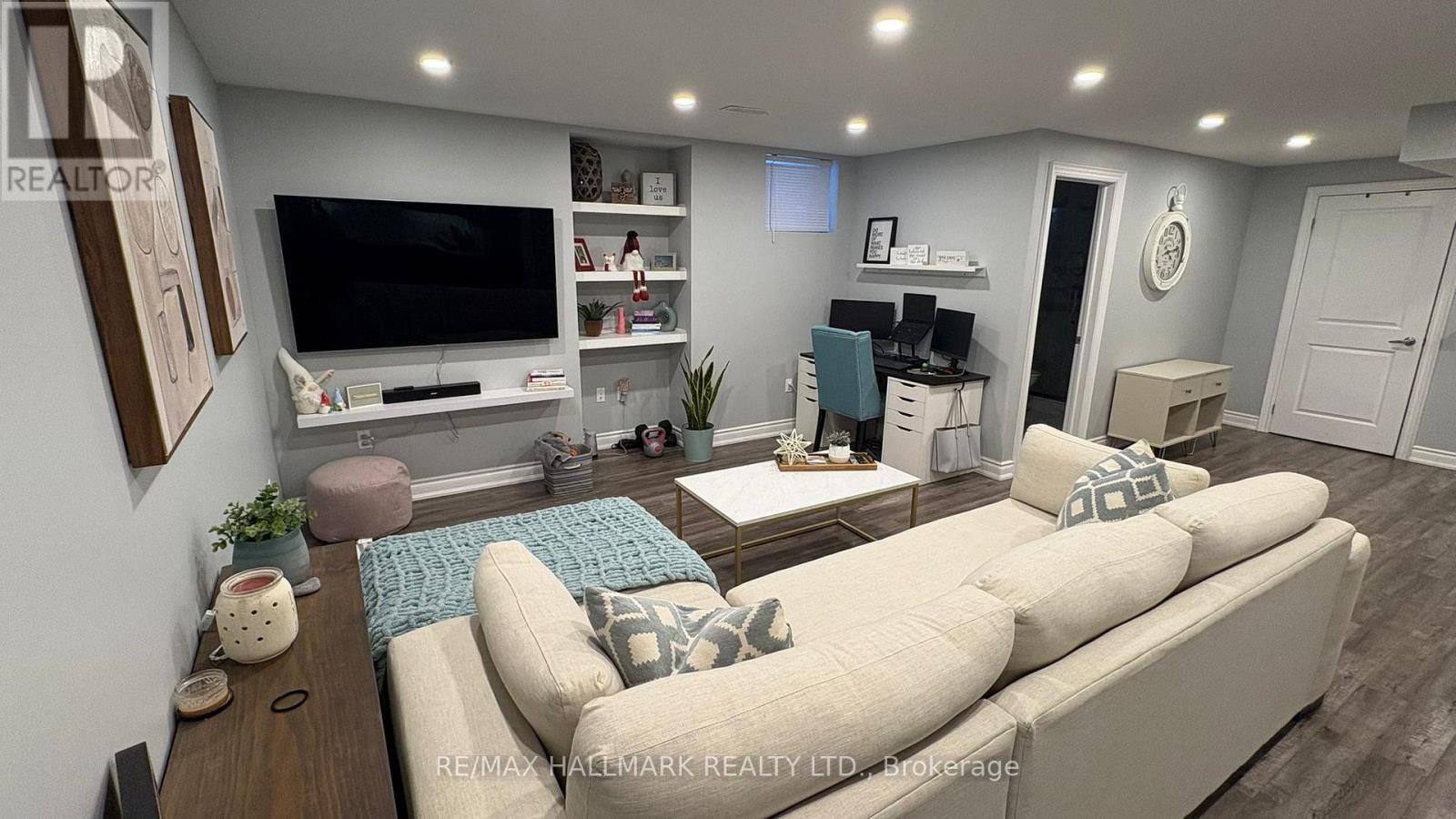 Lower - 21 Ladder Cres Crescent, East Gwillimbury (Sharon), Ontario  L0G 1V7 - Photo 2 - N12863924