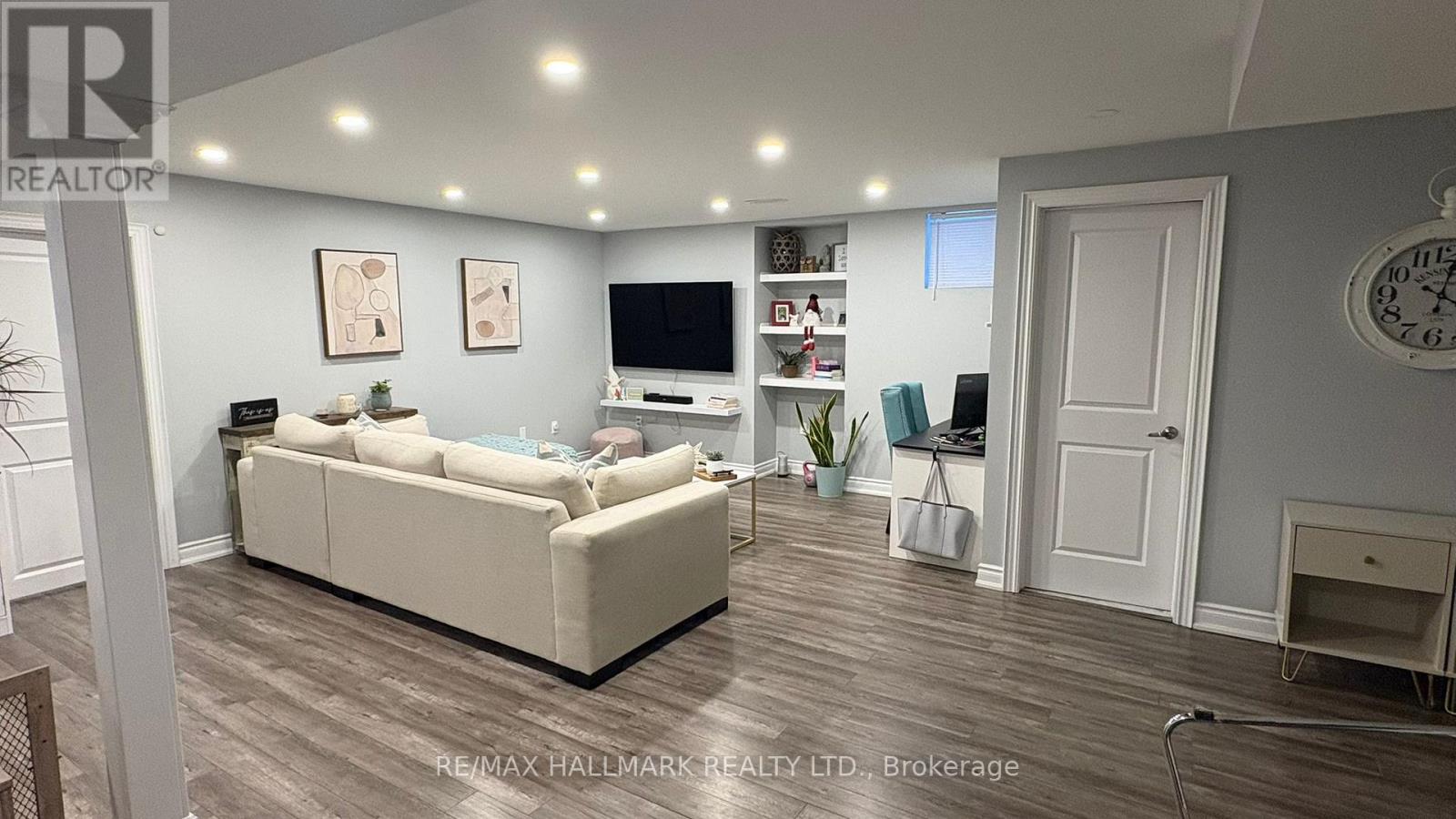 Lower - 21 Ladder Cres Crescent, East Gwillimbury (Sharon), Ontario  L0G 1V7 - Photo 6 - N12863924