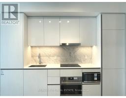 5811 - 8 INTERCHANGE WAY, Vaughan, Ontario