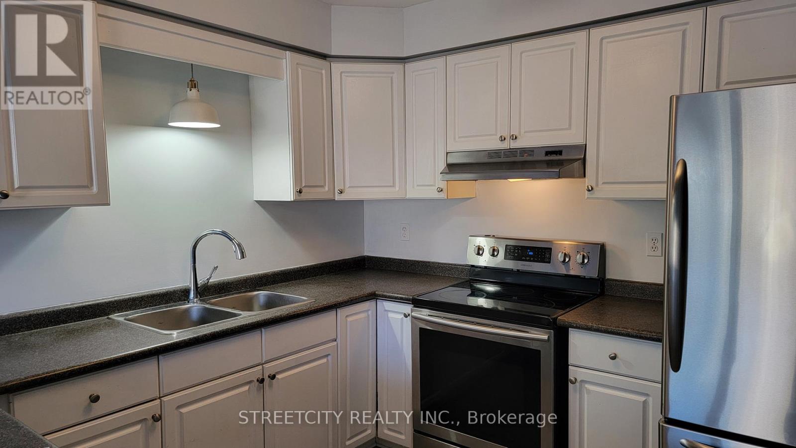 15 SANDRA ROAD, London East, Ontario