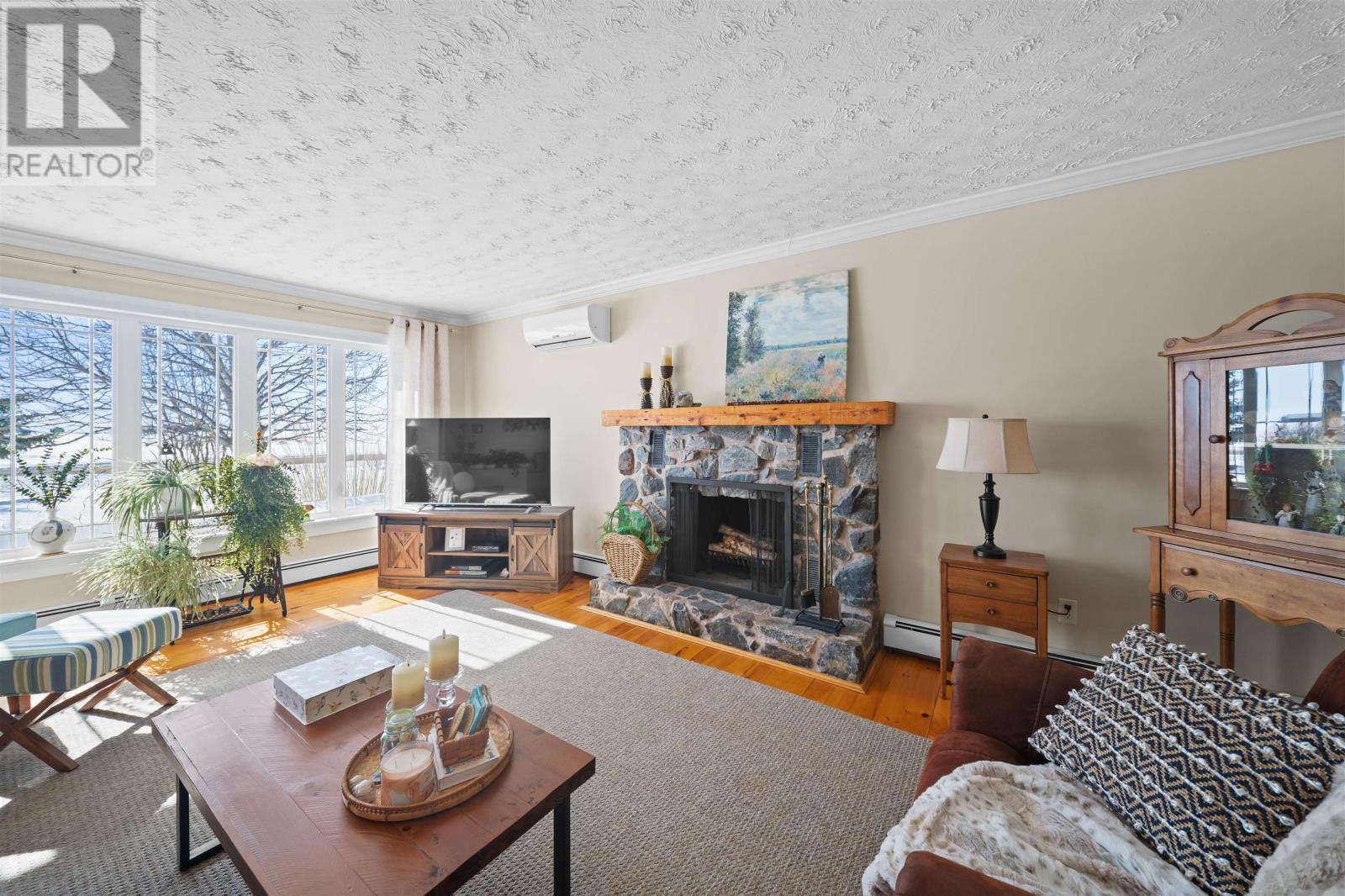 990 Hackmatack Road, Urbainville, Prince Edward Island  C0B 2E0 - Photo 17 - 202604190