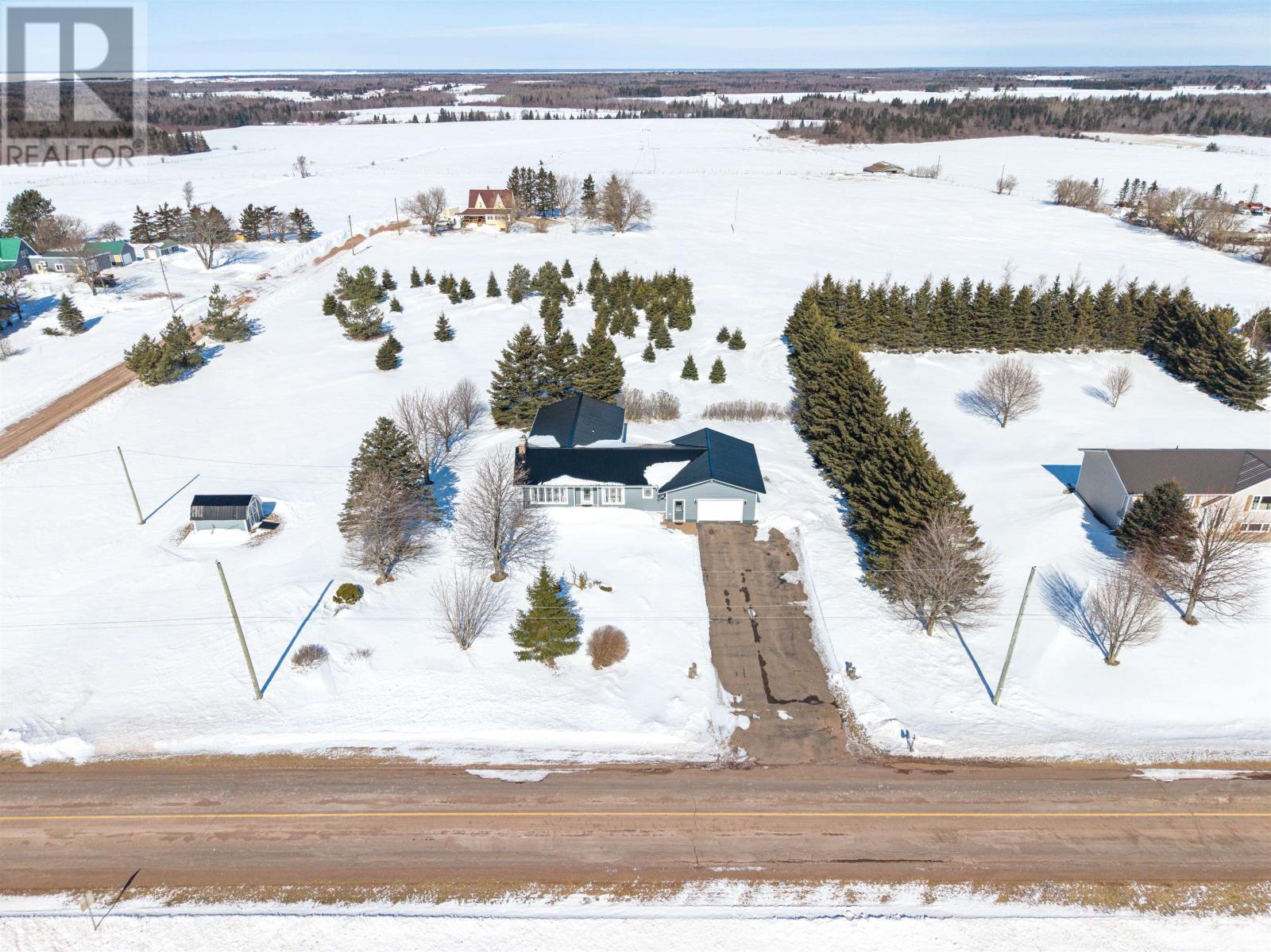 990 Hackmatack Road, Urbainville, Prince Edward Island  C0B 2E0 - Photo 3 - 202604190