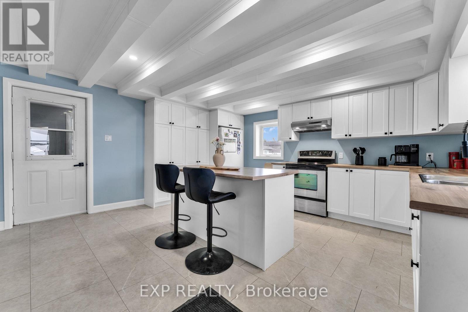 1526 Landry Street, Clarence-Rockland, Ontario  K0A 1N0 - Photo 3 - X12859168