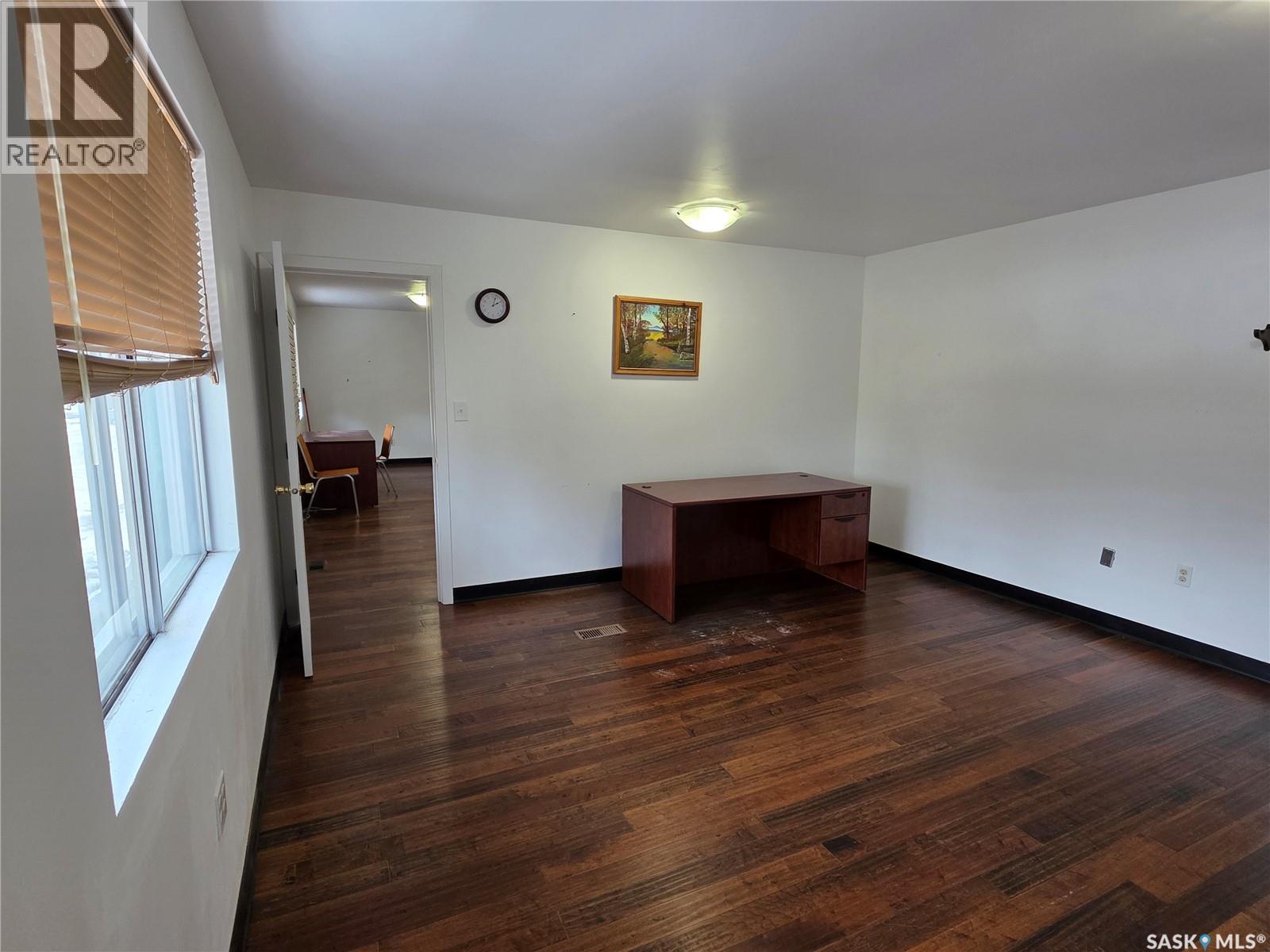 60 1932 St George Avenue, Saskatoon, Saskatchewan  S7M 0K5 - Photo 2 - SK030028