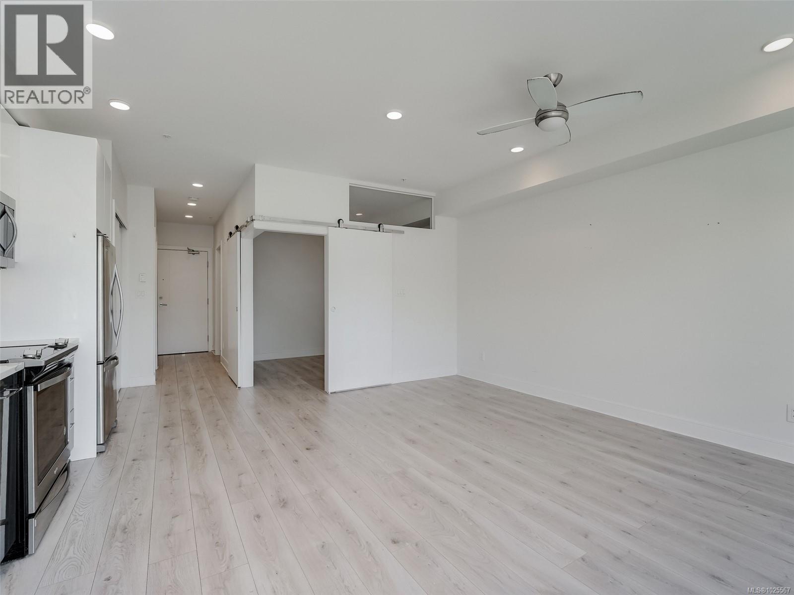 407 1311 Lakepoint Way, Langford, British Columbia  V9B 0S7 - Photo 5 - 1025567