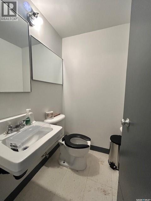 Street 2002 100th Street, North Battleford, Saskatchewan  S9A 0X5 - Photo 5 - SK029933