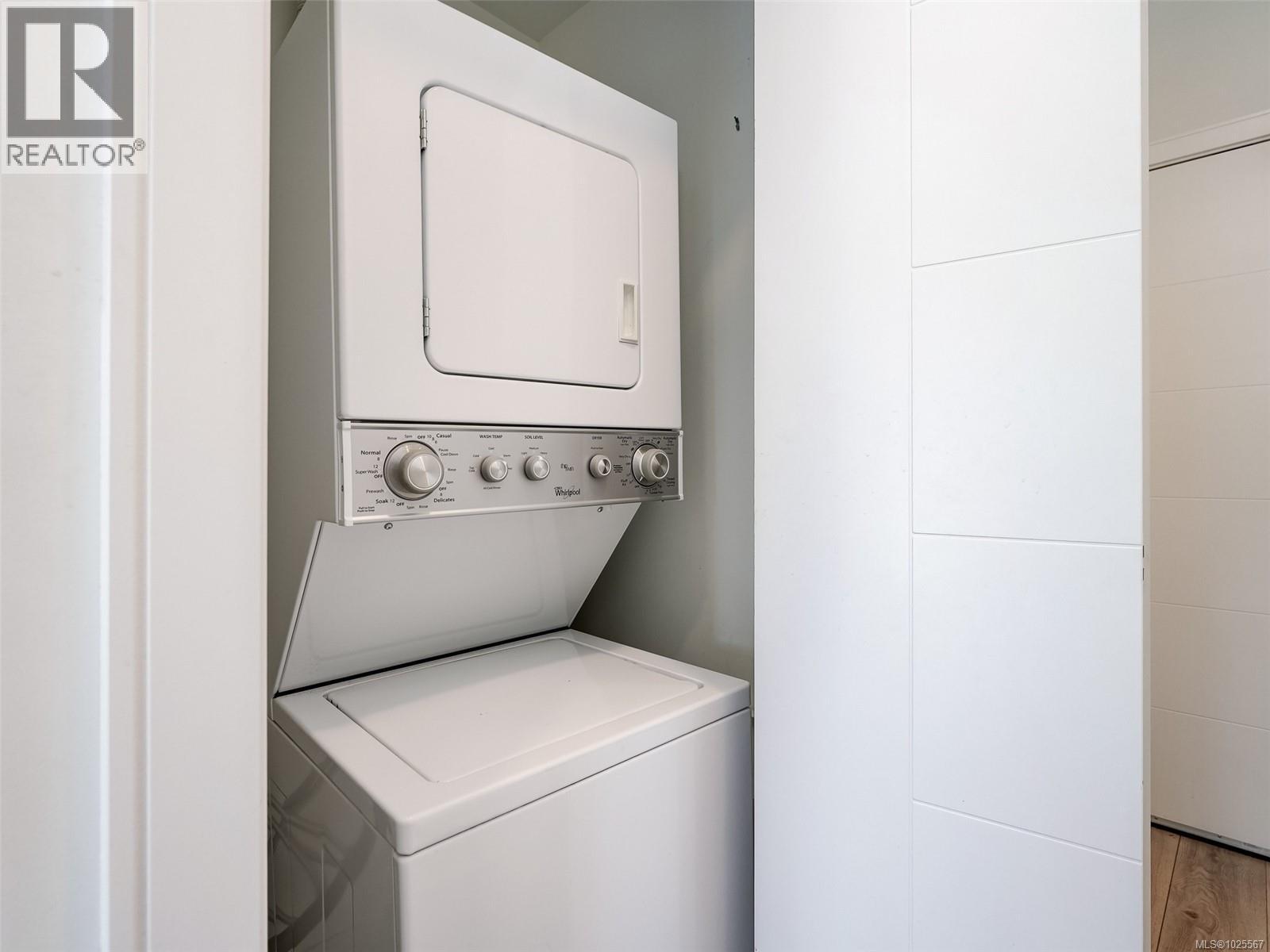 407 1311 Lakepoint Way, Langford, British Columbia  V9B 0S7 - Photo 16 - 1025567