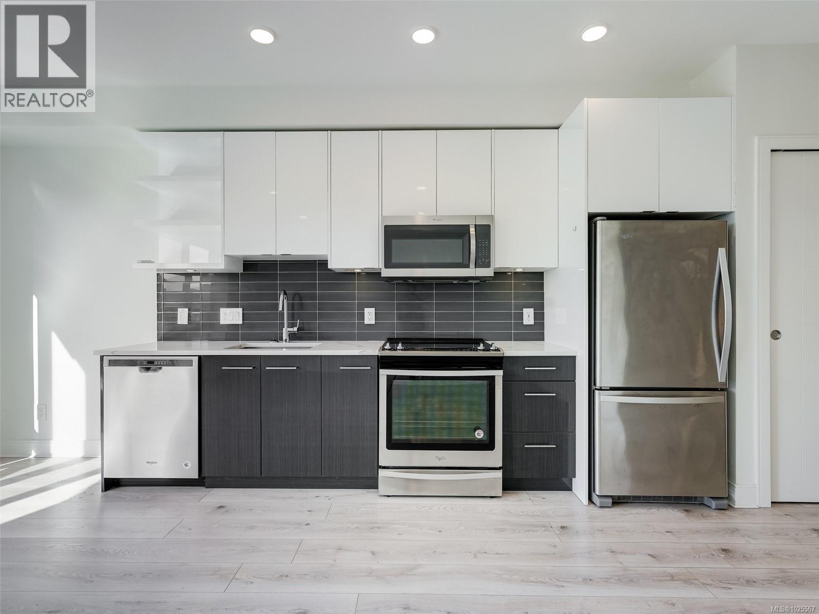 407 1311 Lakepoint Way, Langford, British Columbia  V9B 0S7 - Photo 6 - 1025567