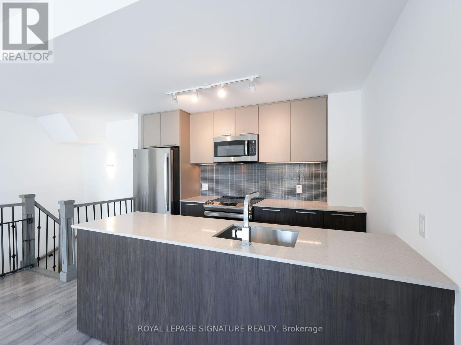 50 - 10 Brin Drive, Toronto, Ontario  M8X 0B3 - Photo 9 - W12863844