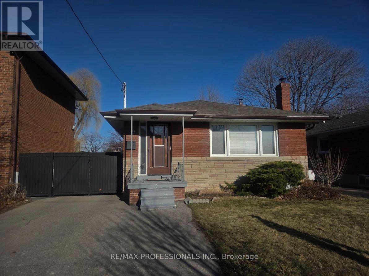 143 TREEVIEW DRIVE, Toronto, Ontario