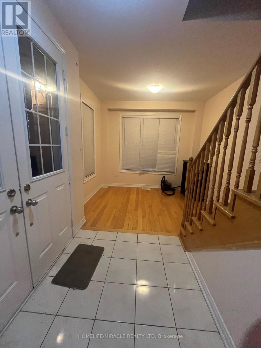 Upper - 37 Vezna Crescent, Brampton, Ontario  L6X 5K4 - Photo 7 - W12863850