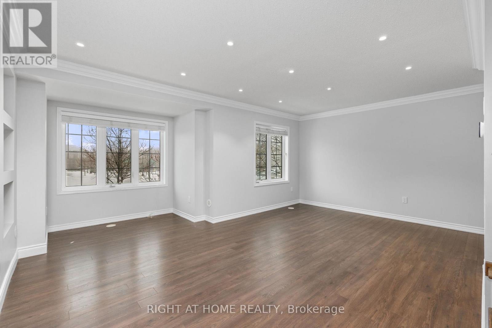 260 Ellen Davidson Drive, Oakville, Ontario  L6M 0V2 - Photo 19 - W12863868