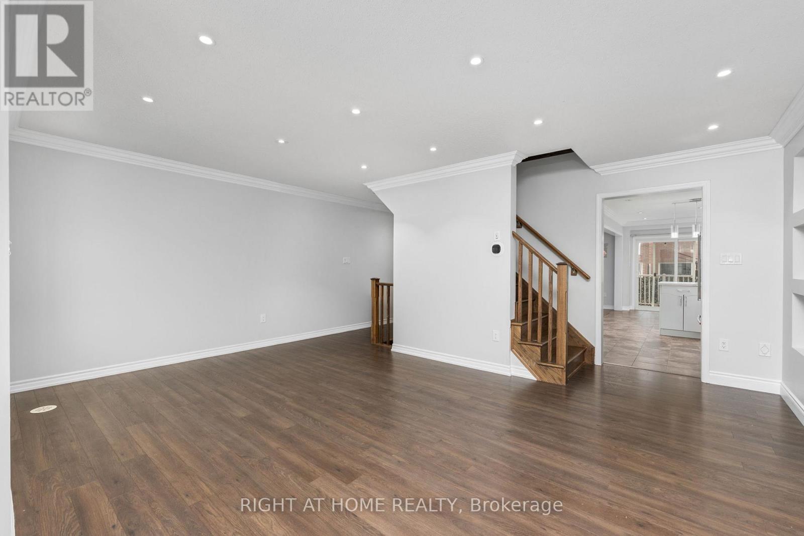 260 Ellen Davidson Drive, Oakville, Ontario  L6M 0V2 - Photo 20 - W12863868