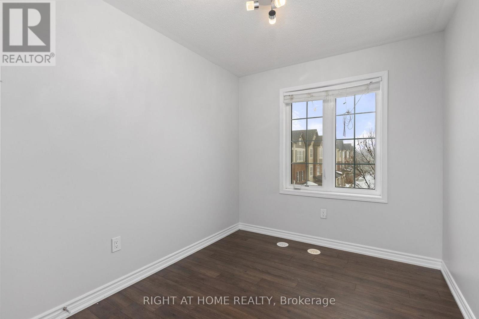 260 Ellen Davidson Drive, Oakville, Ontario  L6M 0V2 - Photo 21 - W12863868