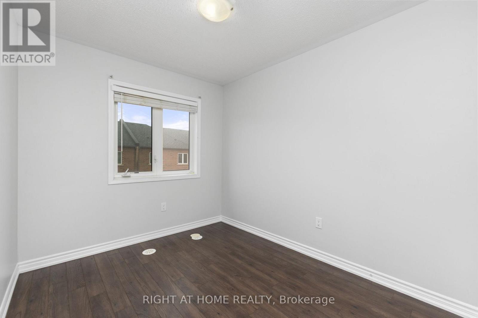 260 Ellen Davidson Drive, Oakville, Ontario  L6M 0V2 - Photo 26 - W12863868