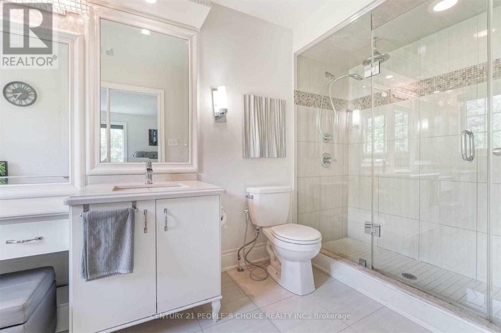 Upper - 5609 Meadowcrest Avenue, Mississauga, Ontario  L5M 0V1 - Photo 19 - W12863890