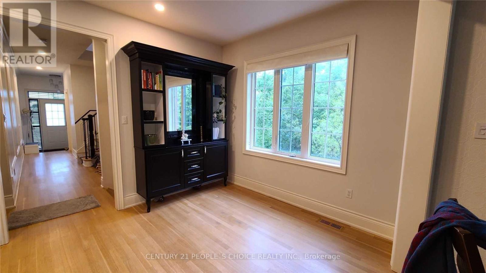 Upper - 5609 Meadowcrest Avenue, Mississauga, Ontario  L5M 0V1 - Photo 8 - W12863890