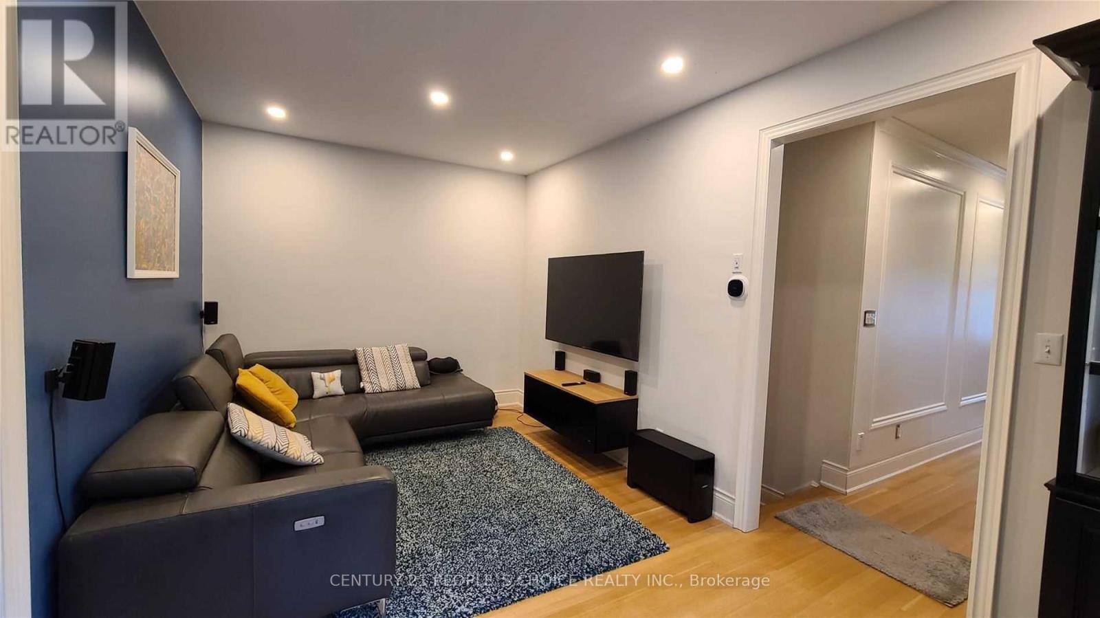 Upper - 5609 Meadowcrest Avenue, Mississauga, Ontario  L5M 0V1 - Photo 9 - W12863890