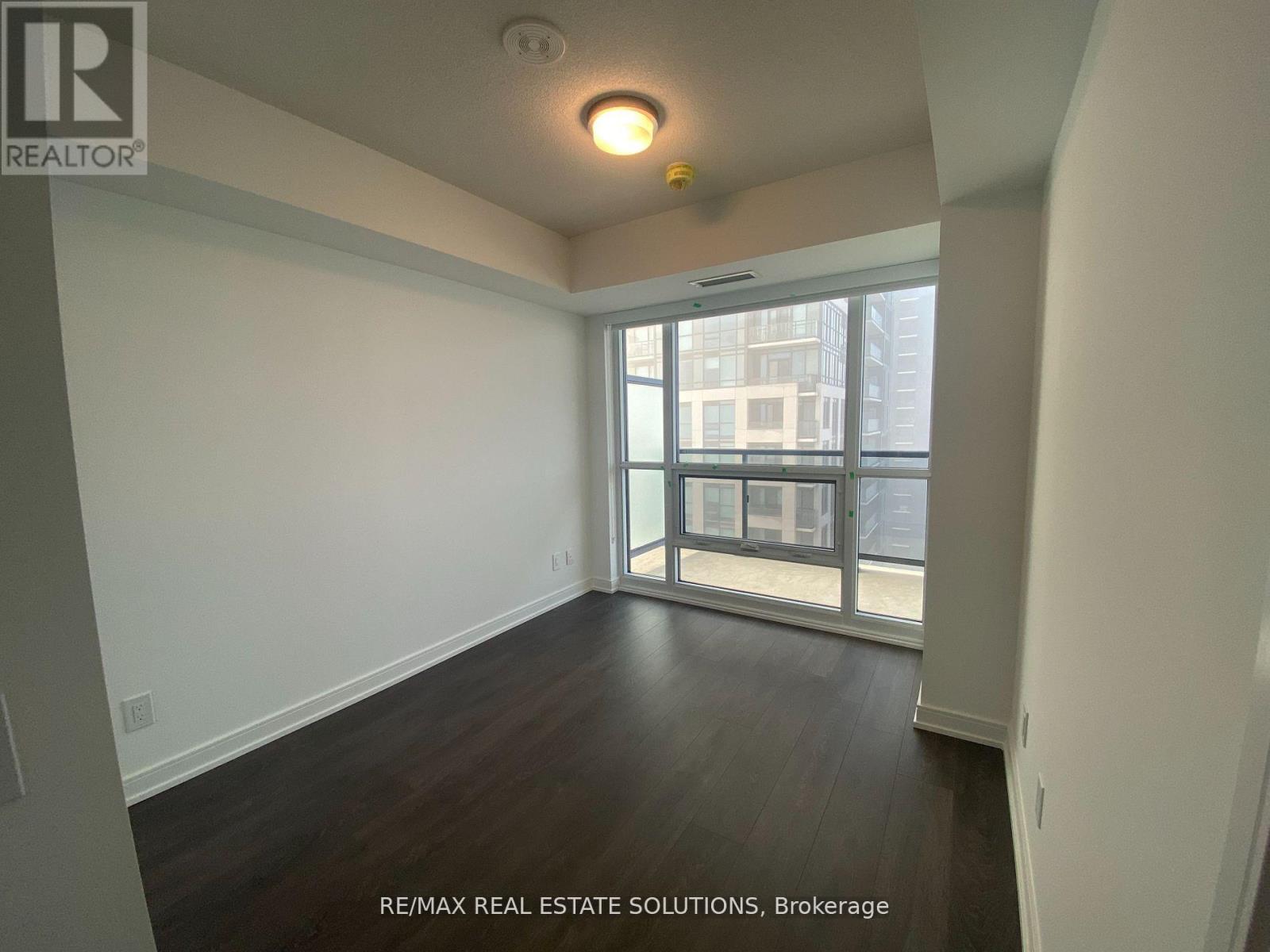 1611 - 30 Samuel Wood Way, Toronto, Ontario  M9B 0C9 - Photo 10 - W12863920